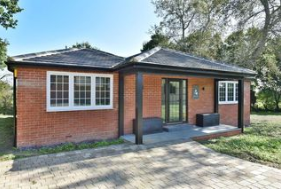 |||Room at Lawlor Cat Hotel|||||||